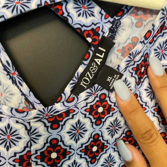 Patterned Roz&Ali Tee - Picture 8 of 8